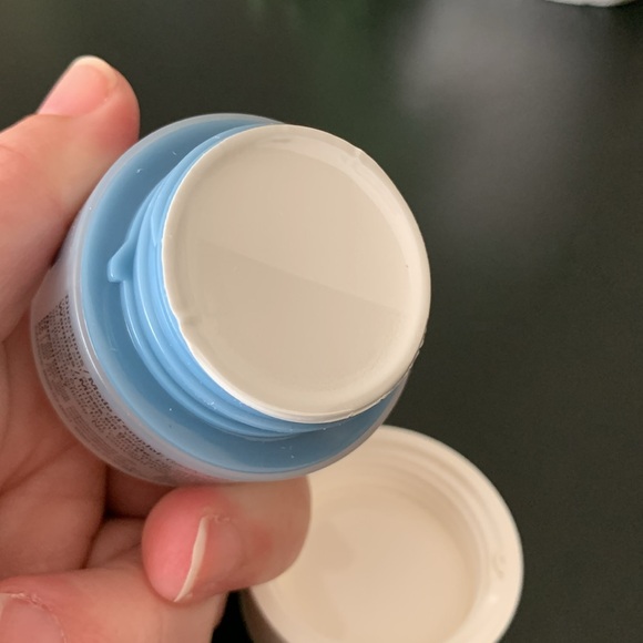 Rodan & Fields- Multifunction Eye Cream - Picture 2 of 3